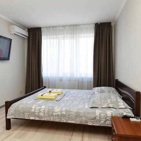 Apartament On Vasylia Lypkivskoho 24 Киев Екстериор снимка
